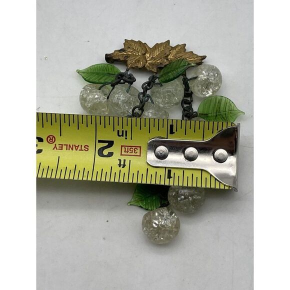 Vintage Glass Grapes Cluster Brooch Pin Statement Jewelry - Picture 4 of 8